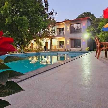 Riverland Farm And Resort คาร์จัต ภายนอก รูปภาพ