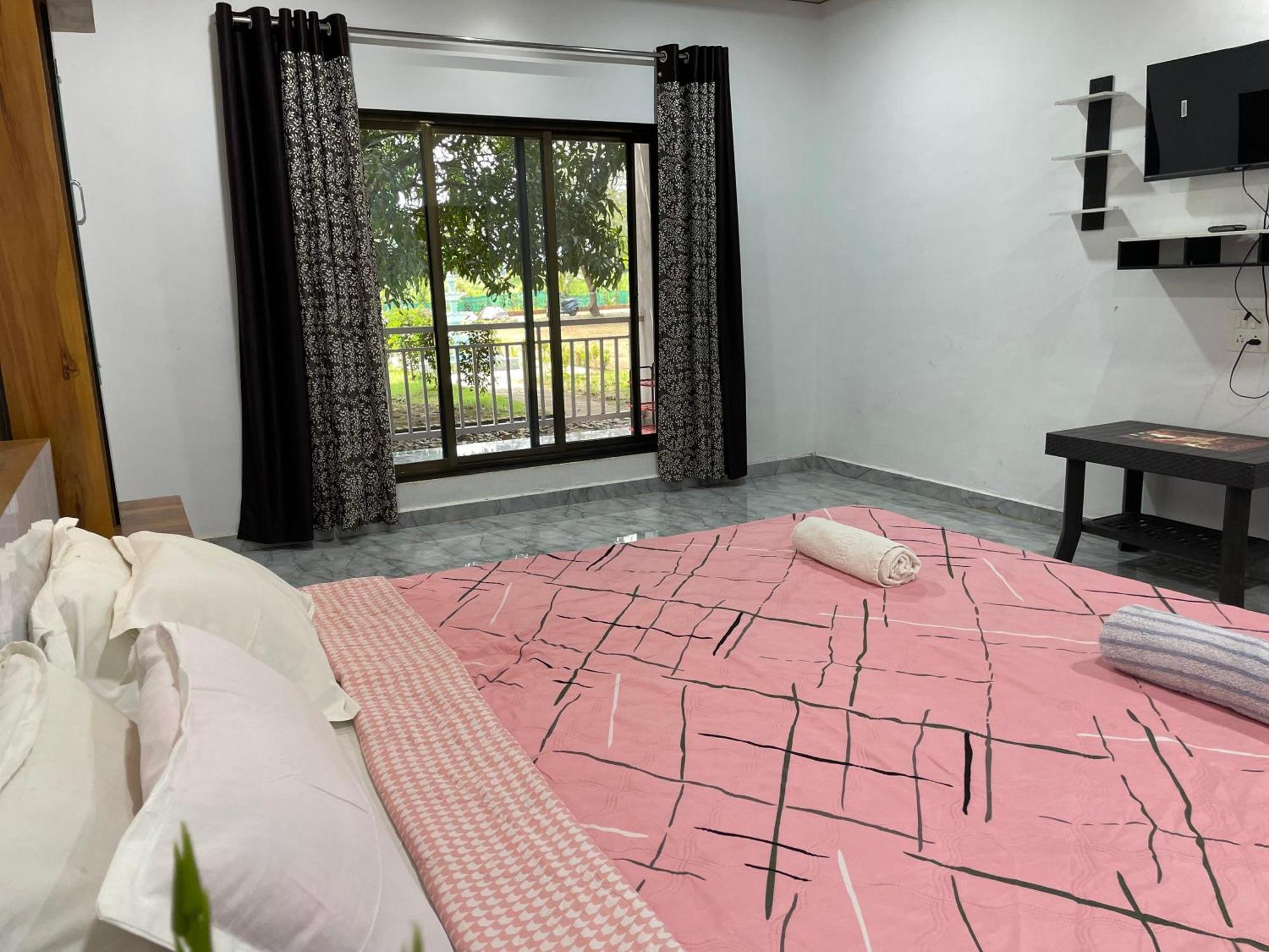 Riverland Farm And Resort คาร์จัต ภายนอก รูปภาพ