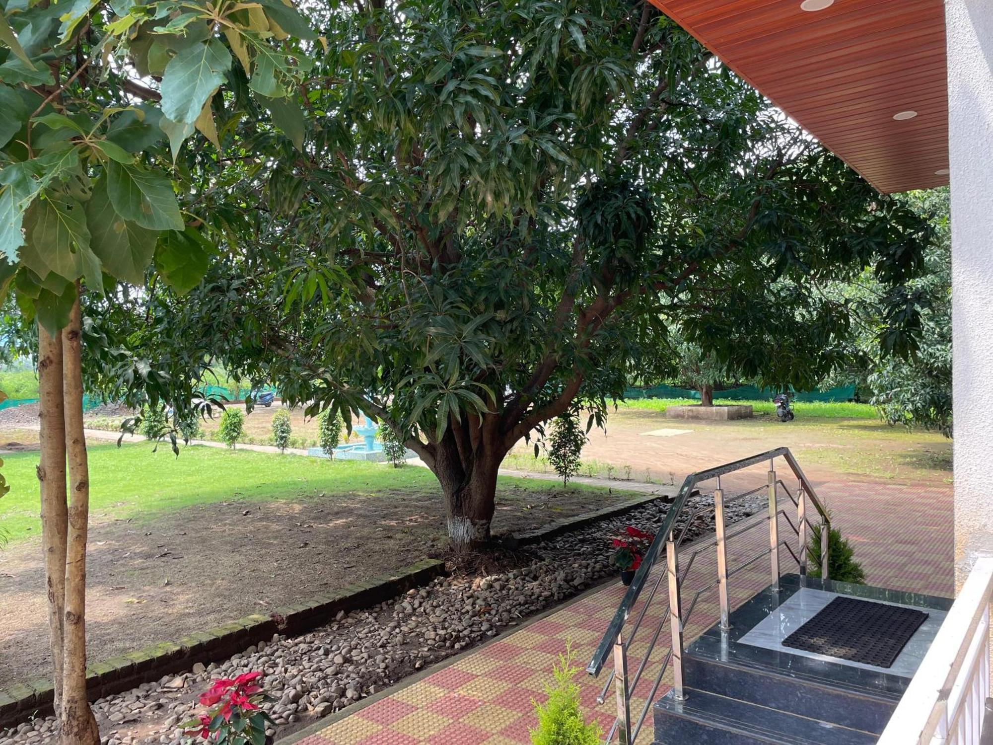 Riverland Farm And Resort คาร์จัต ภายนอก รูปภาพ