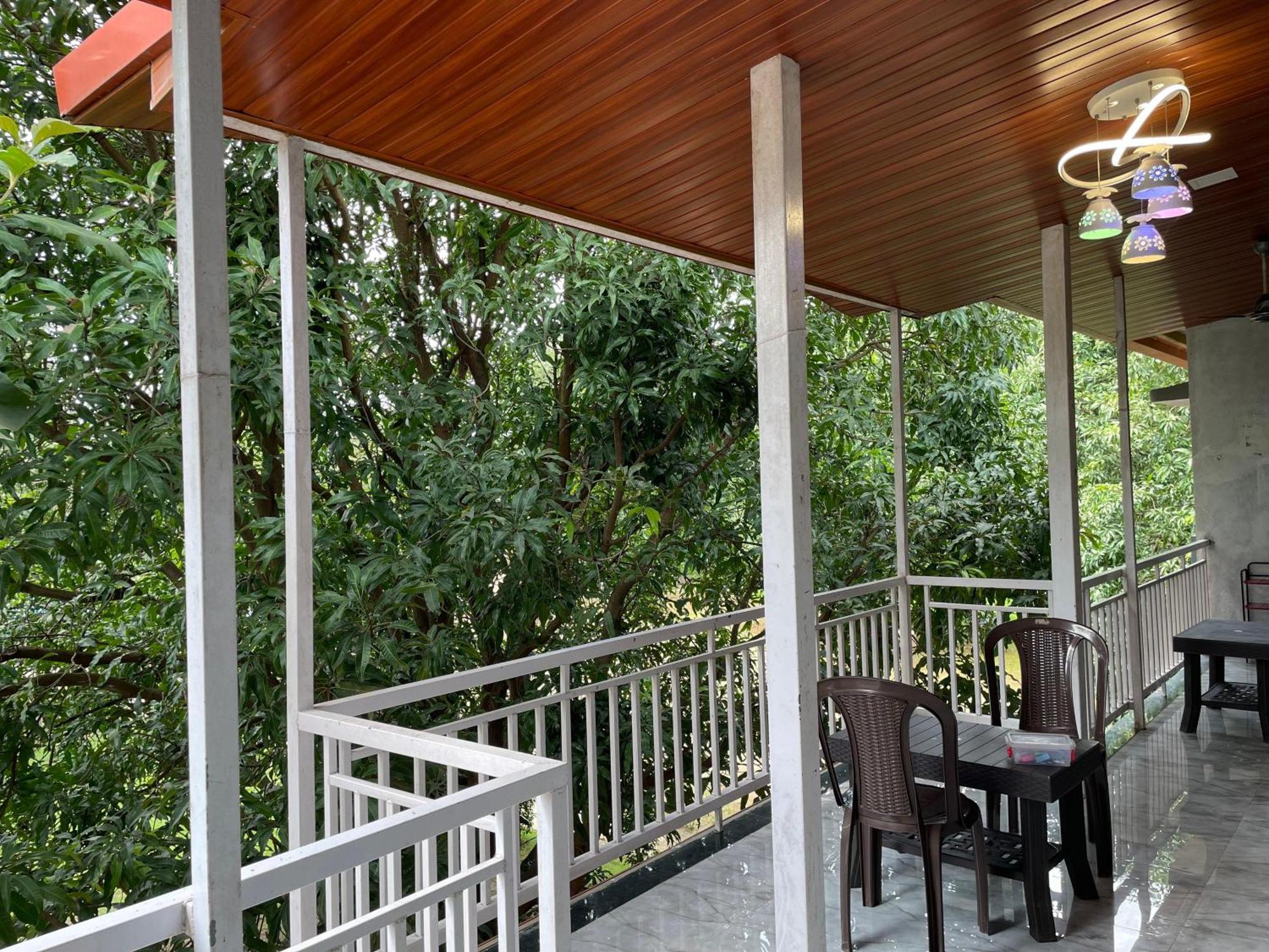 Riverland Farm And Resort คาร์จัต ภายนอก รูปภาพ