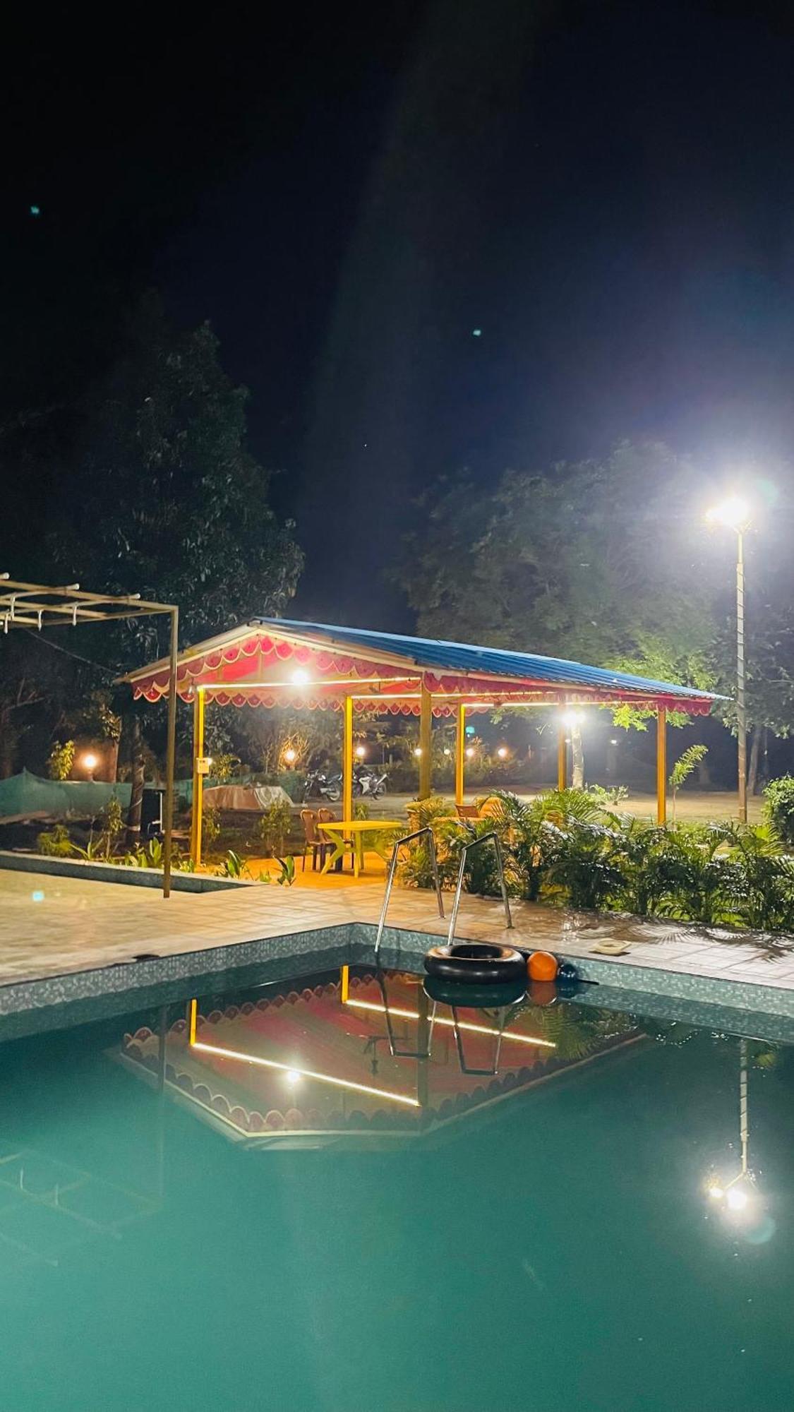 Riverland Farm And Resort คาร์จัต ภายนอก รูปภาพ